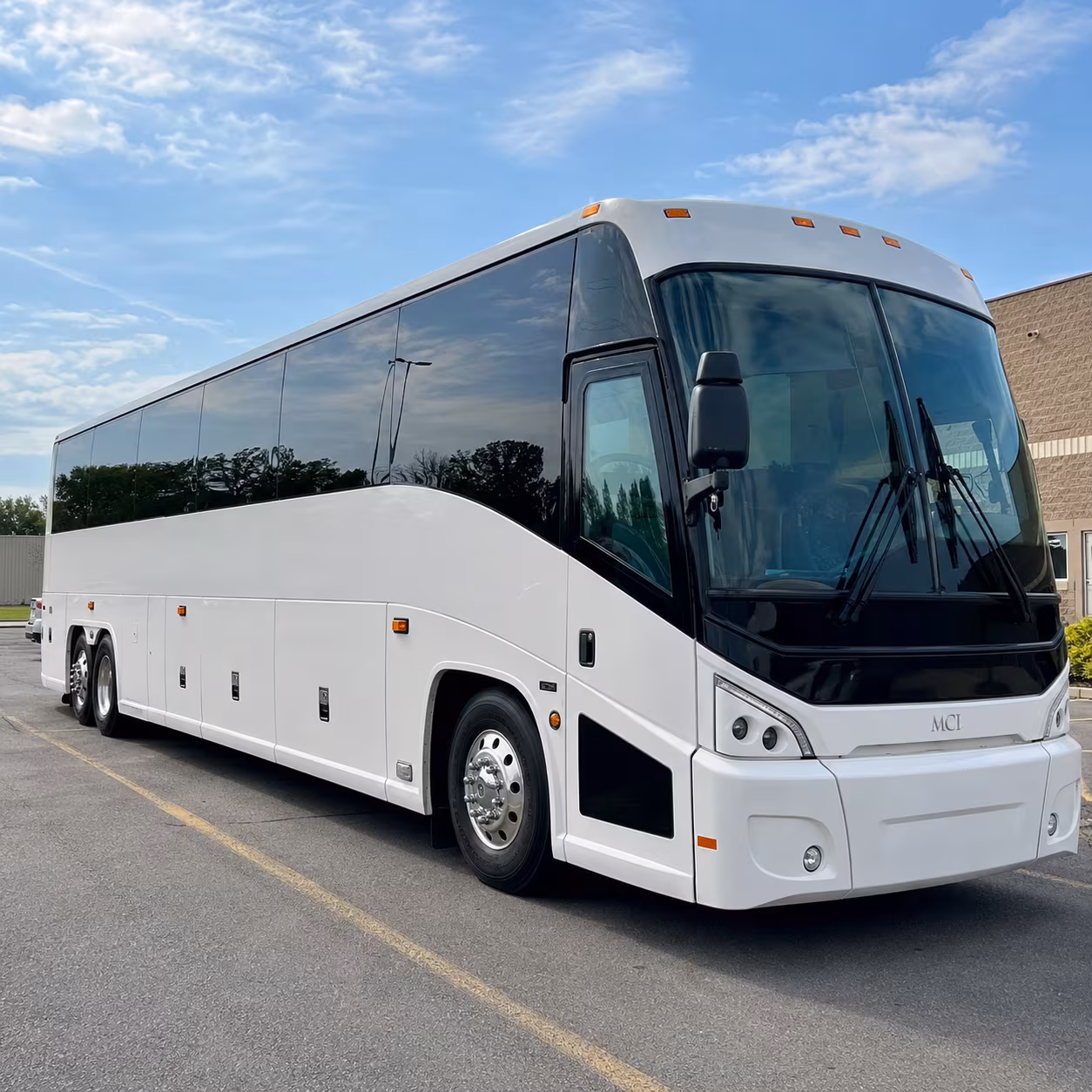charter buses and party buses to shoreline amphitheatre in mountain view